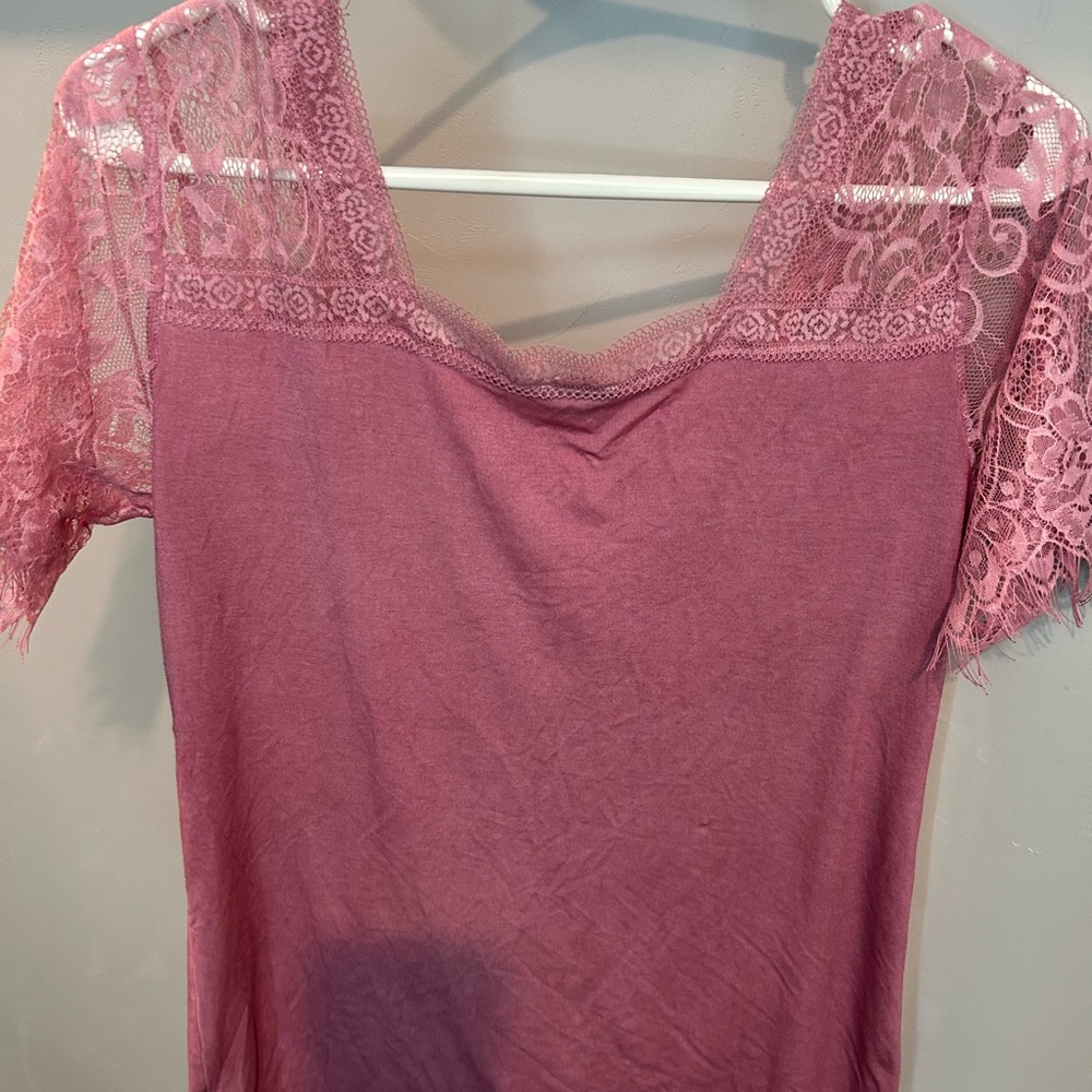 POL Pink Lace-Trim V-Neck Tee - Picture 4 of 4